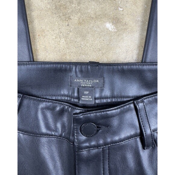 Ann Taylor Factory Faux Leather Pants Women 00P‎ Black Slim Fit Ankle - Picture 3 of 8